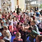 Za učenike škole i sudionice europskog projekta ‘Kreativni čitatelji’ radionice održao Siniša Cmrk