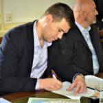 Potpisan ugovor za obnovu i uređenje dijela županijske ceste od Piljenica do Ilove, vrijedan 1.400.000 kuna