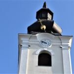 Skinut oštećeni križ s vrha župne crkve u Lipovljanima
